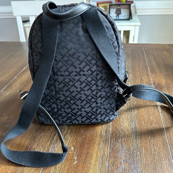 Tommy Hilfiger backpack - Picture 4 of 13